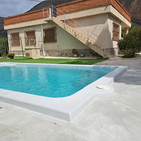 La Casa De La Huerta De *